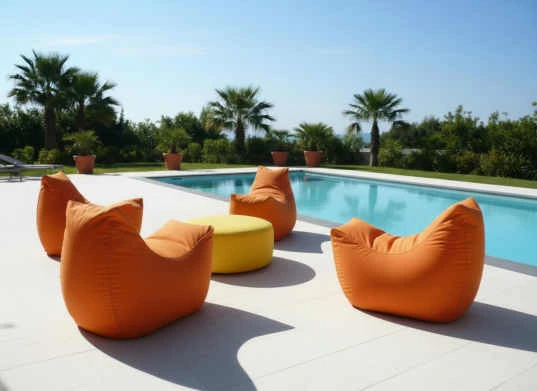 Sedute Outdoor 2026 a bordo piscina